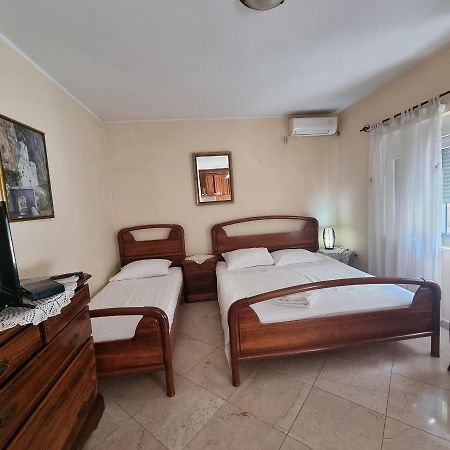 Apartment On The Shore Of The Bay Of Kotor With Free Wi-Fi Екстер'єр фото