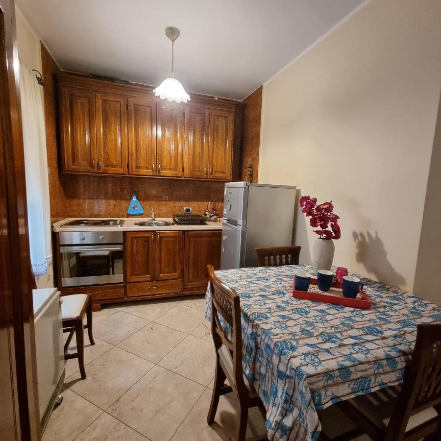 Apartment On The Shore Of The Bay Of Kotor With Free Wi-Fi Екстер'єр фото